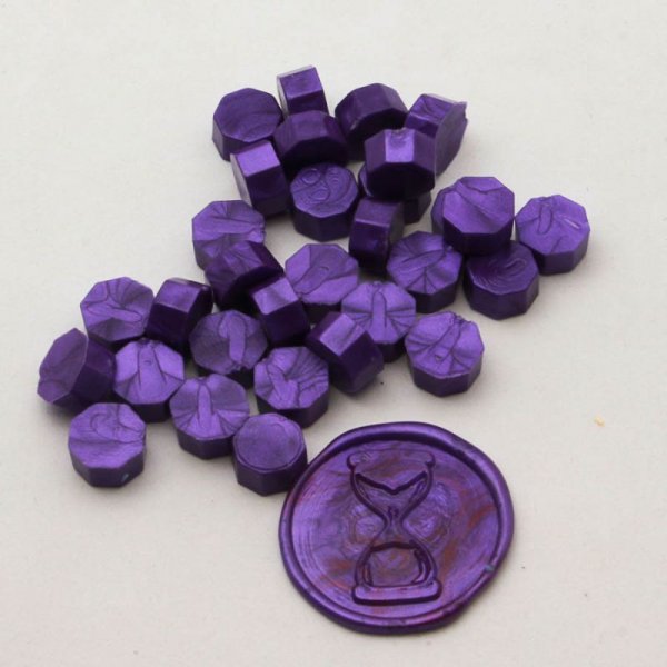 658 pastilles-de-cire-violet Isaleocrea Saint Pourçain sur Sioule Allier Auvergne